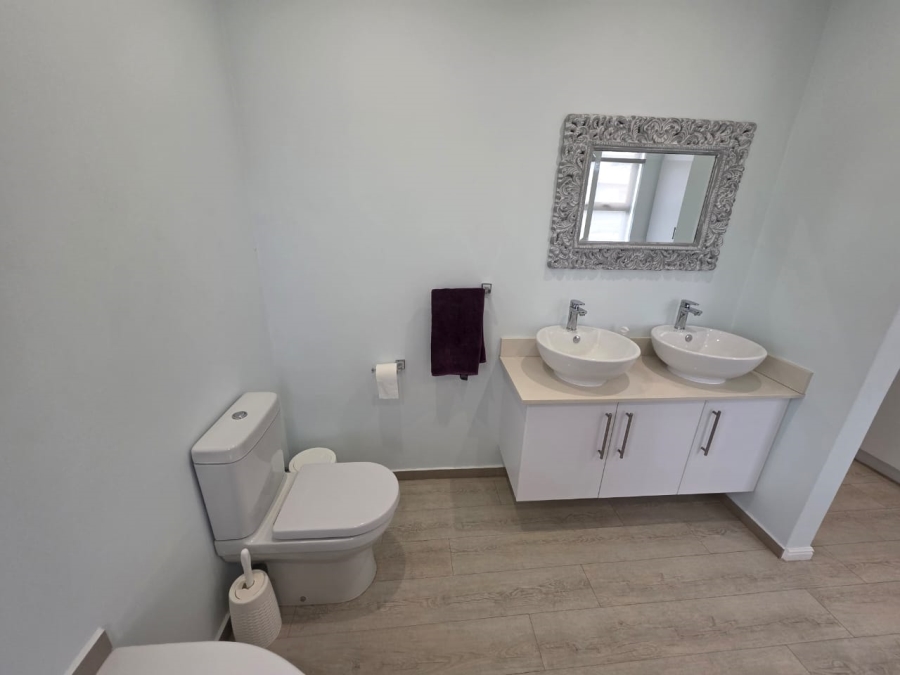 5 Bedroom Property for Sale in Marina Martinique Eastern Cape